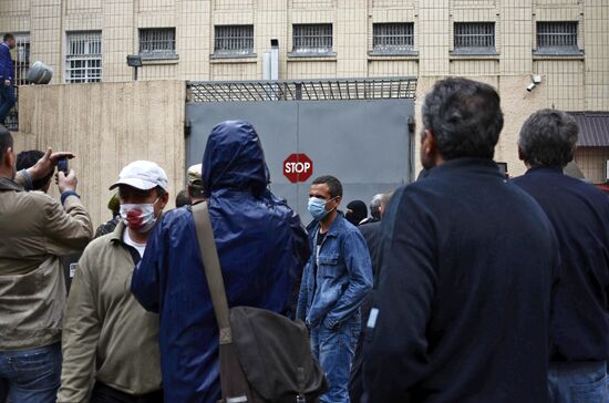 Protesters demand release of people detained after clashes in Odessa