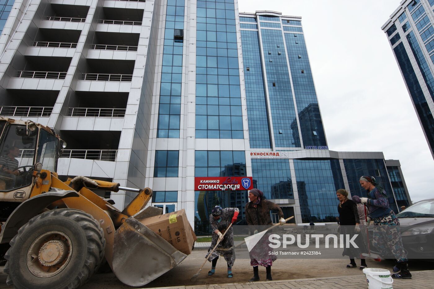 Preparations for opening of Aiman Kadyrova Mosque and high-rise buildings in Argun