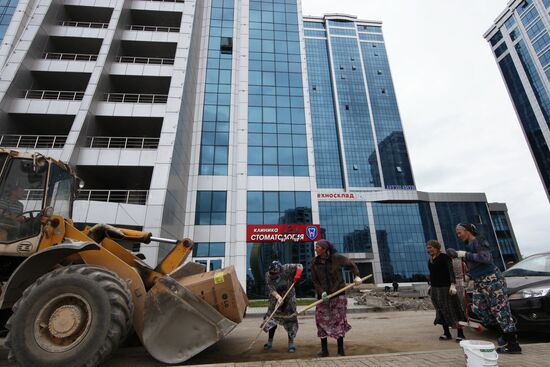 Preparations for opening of Aiman Kadyrova Mosque and high-rise buildings in Argun
