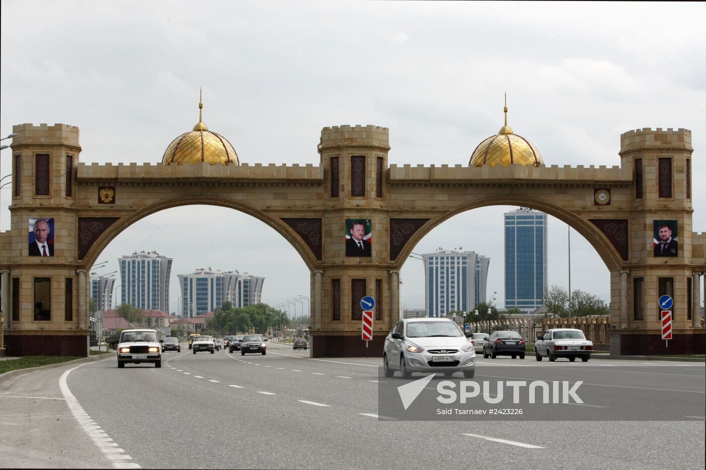 Preparations for opening of Aiman Kadyrova Mosque and high-rise buildings in Argun