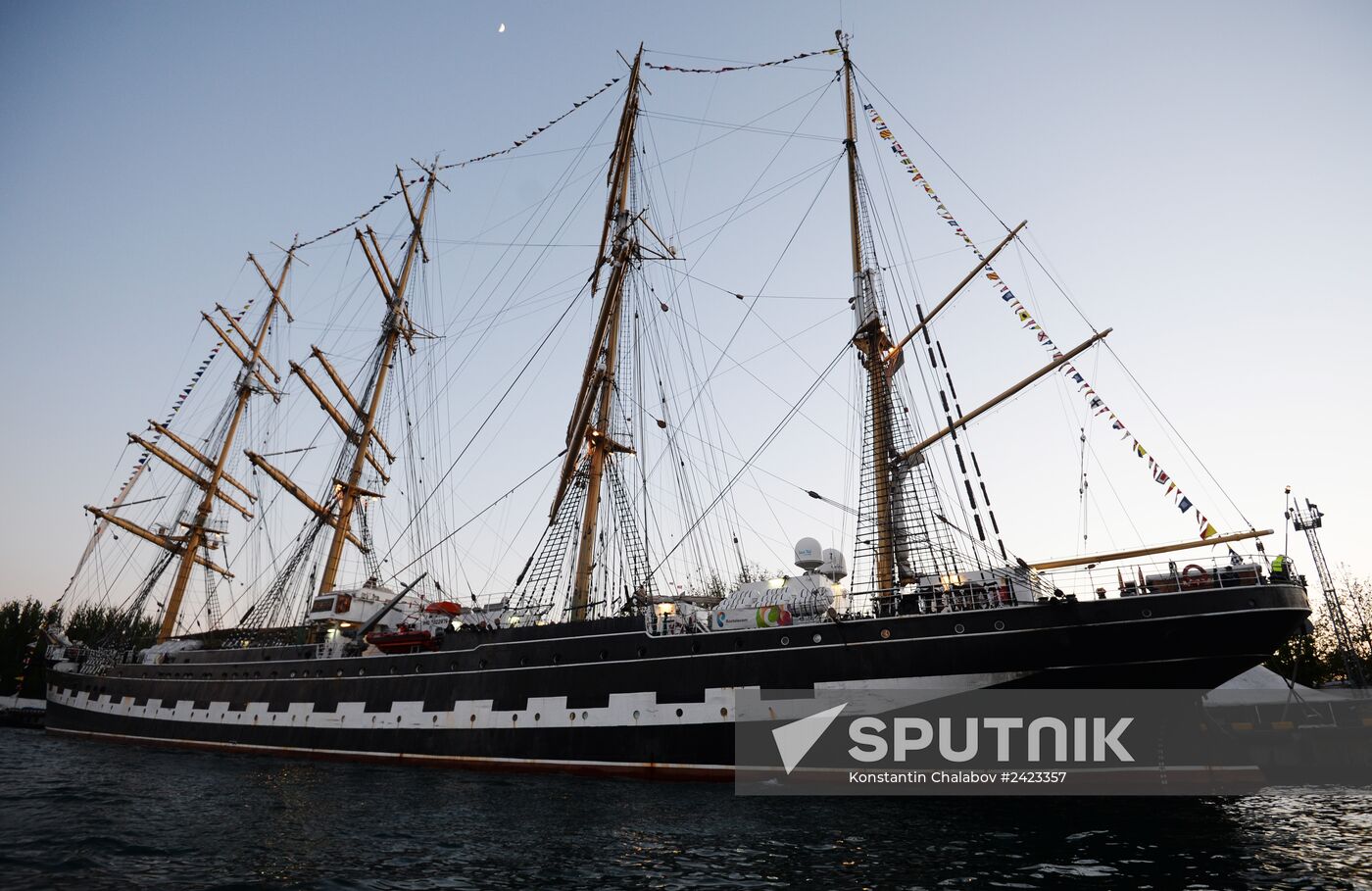 Barque "Kruzenshtern" arrives in Sevastopol