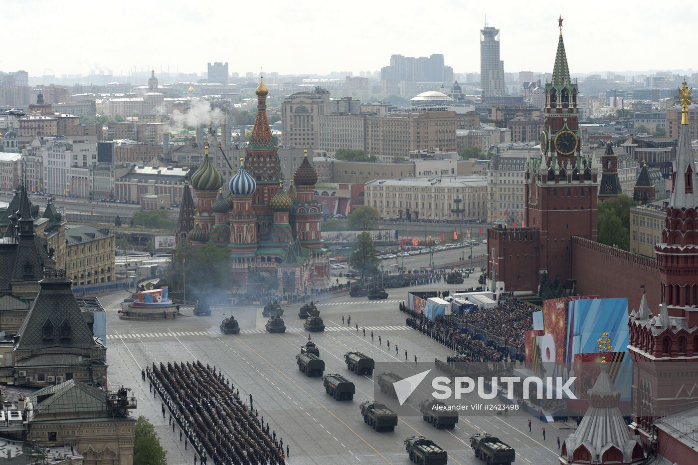 Full dress rehearsal of V-Day Parade