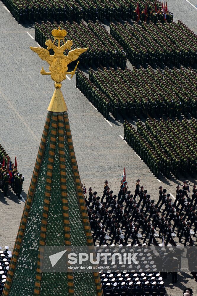 Full dress rehearsal of V-Day Parade