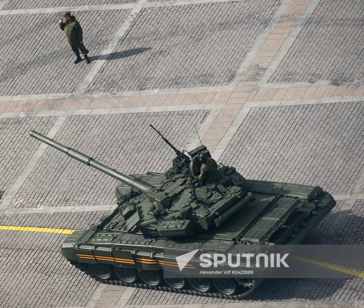 Full dress rehearsal of V-Day Parade