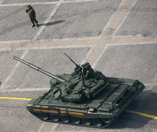 Full dress rehearsal of V-Day Parade