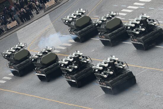 Full dress rehearsal of V-Day Parade