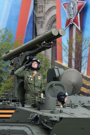 Full dress rehearsal of V-Day Parade