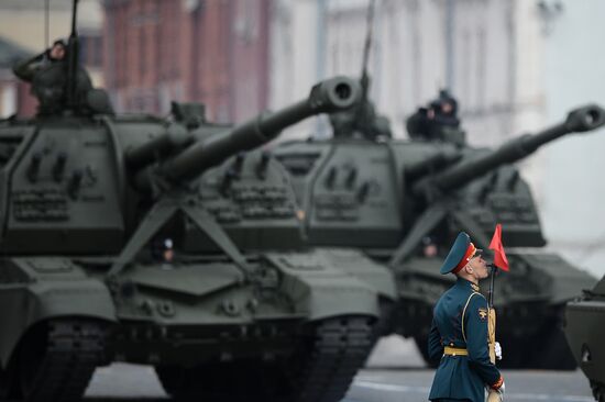 Full dress rehearsal of V-Day Parade