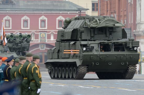 Full dress rehearsal of V-Day Parade