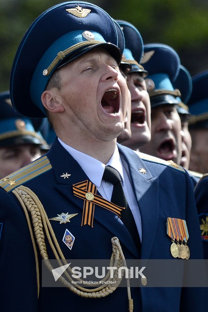 Full dress rehearsal of V-Day Parade