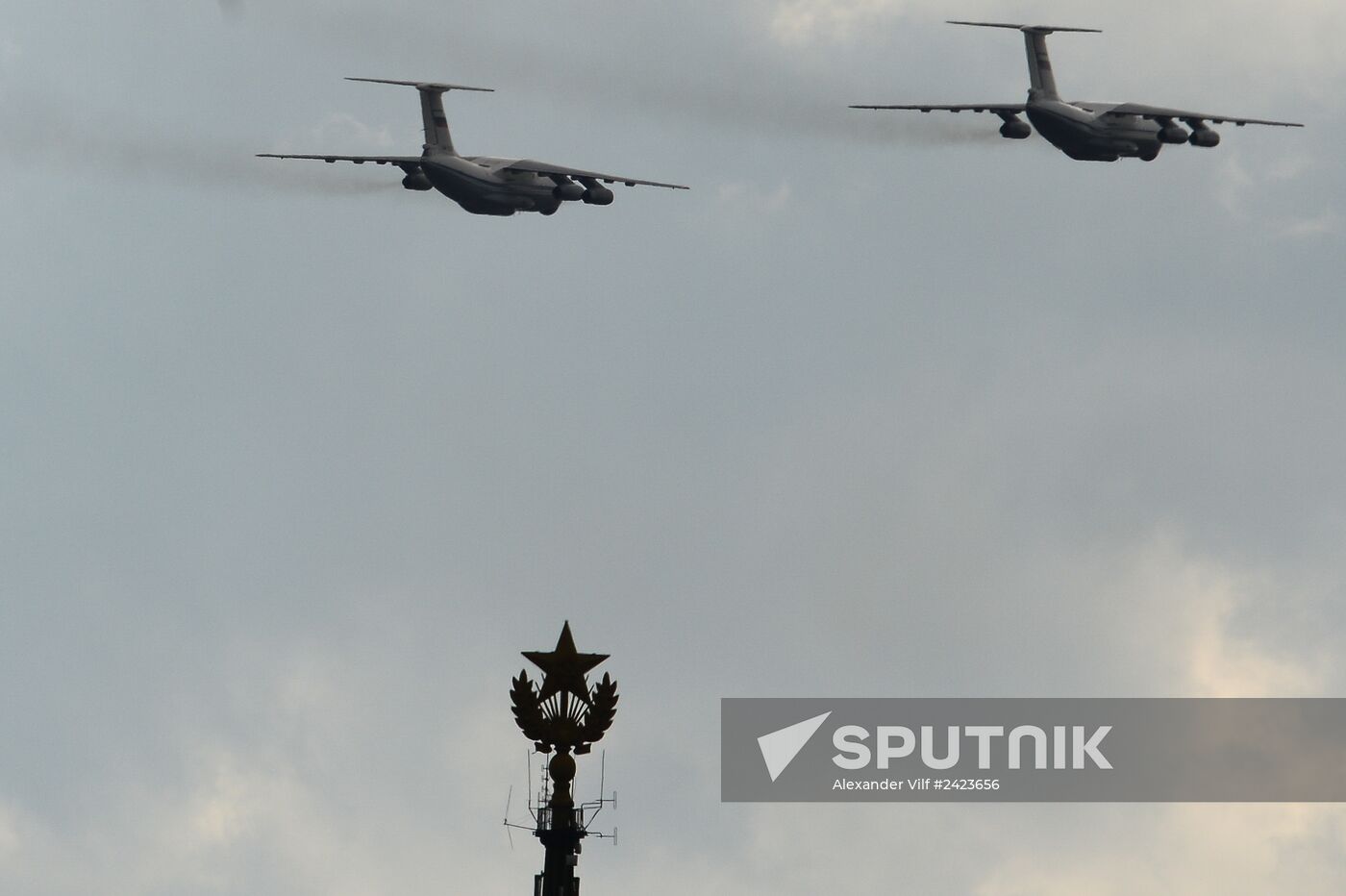 Full dress rehearsal of V-Day Parade