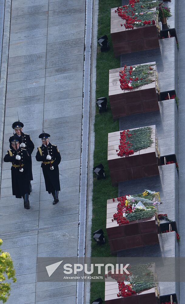 Full dress rehearsal of V-Day Parade