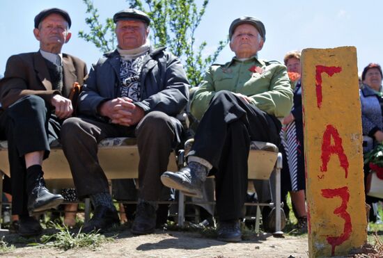 Perevalnoye town in Simferopol District connected to gas pipeline