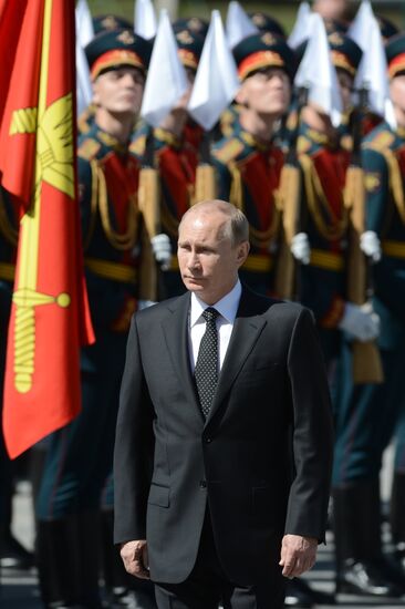 Wreath and flowers laid at Tomb of Unknown Soldier near Kremlin wall