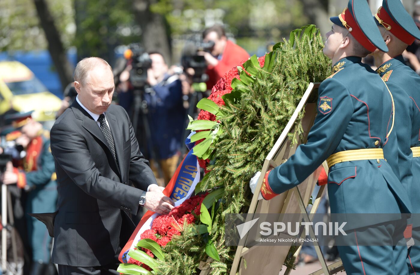 Wreath and flowers laid at Tomb of Unknown Soldier near Kremlin wall