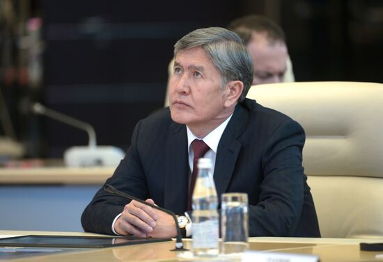V.Putin's informal meeting with CIS leaders