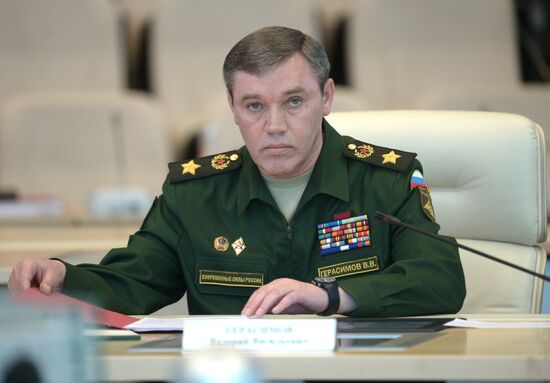 Vladimir Putin holds informal meeting with CIS leaders