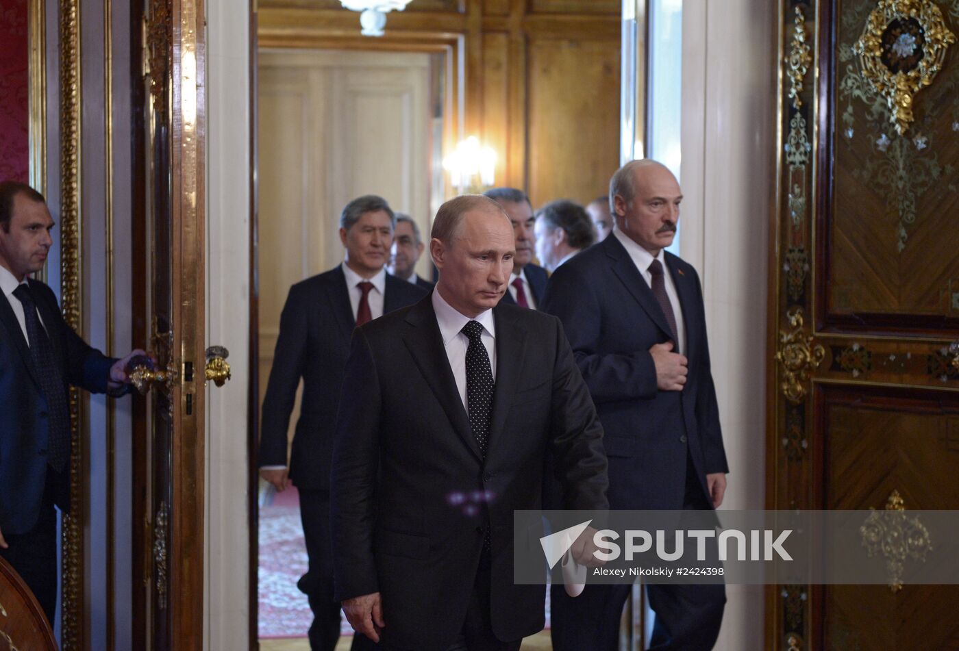 V.Putin's informal meeting with CIS leaders