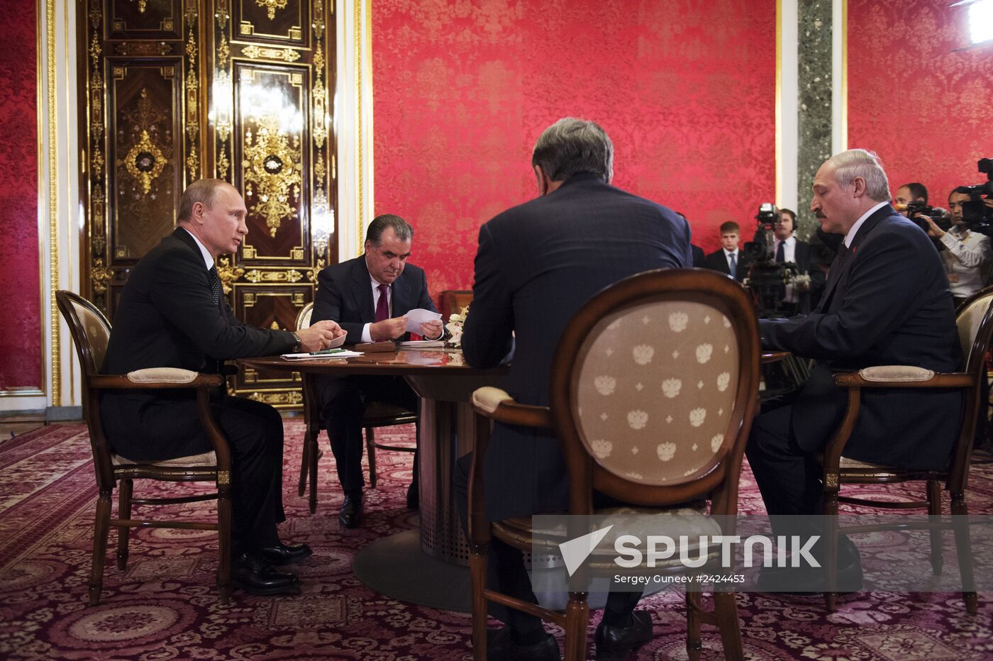 Vladimir Putin's informal meeting with CIS leaders