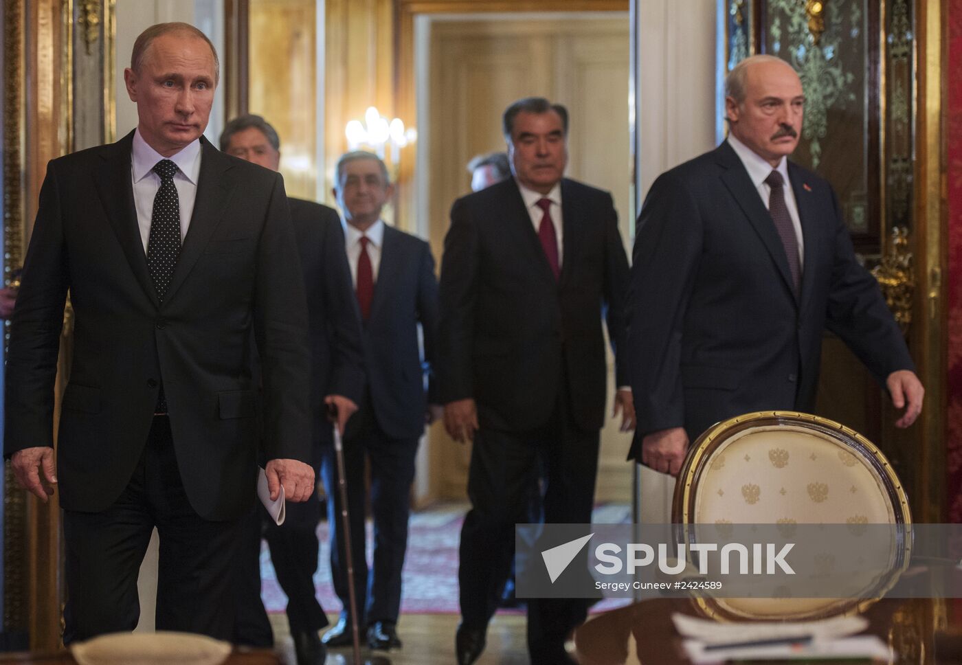 Vladimir Putin's informal meeting with CIS leaders