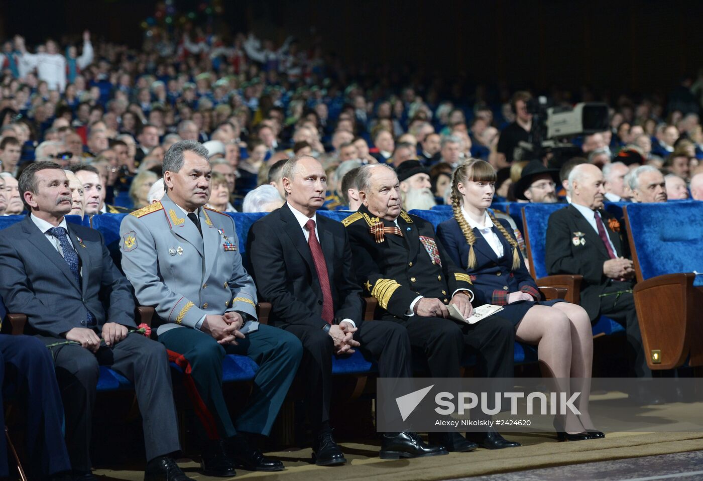 Vladimir Putin attends V-Day concert