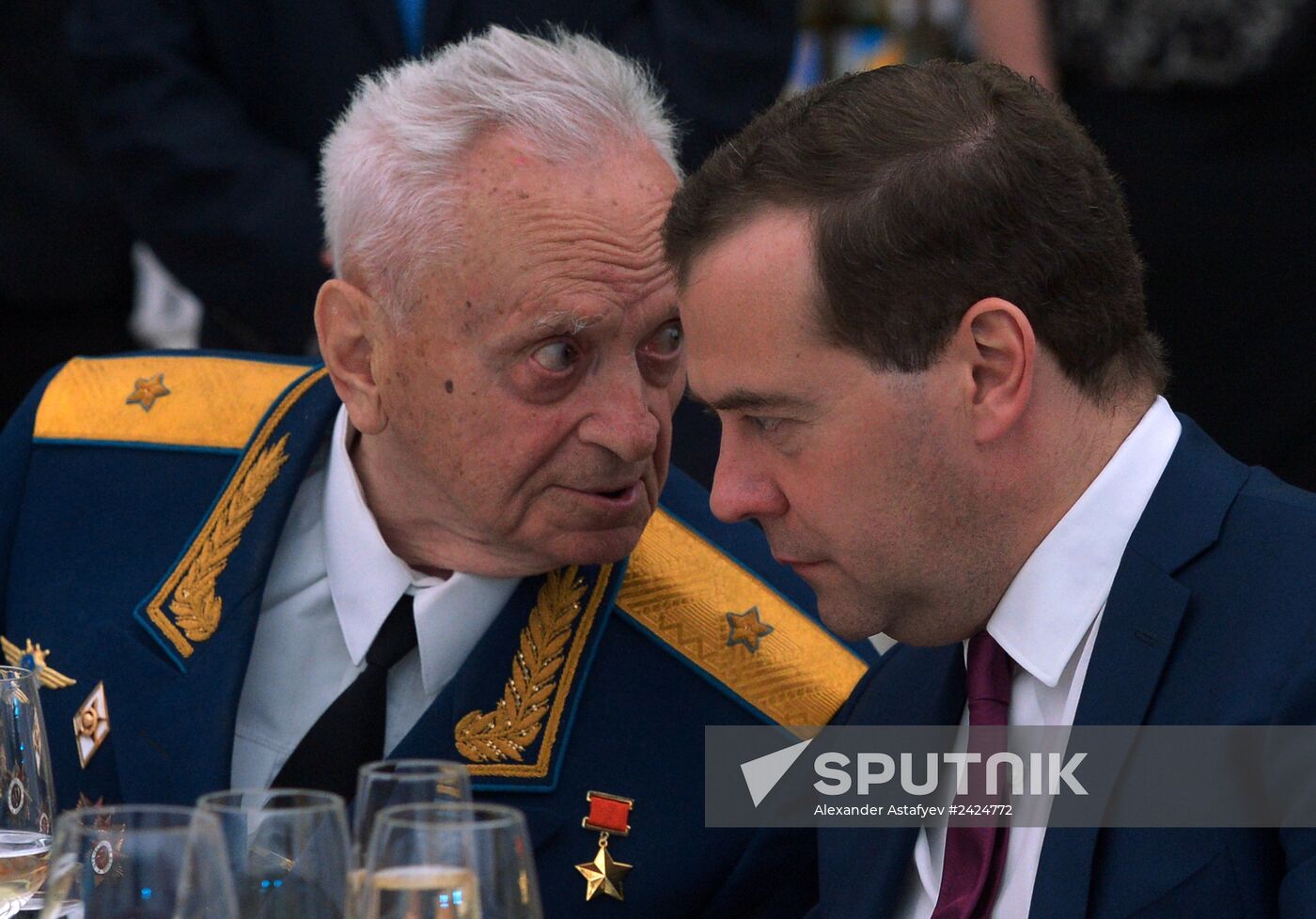 Dmitry Medvedev attends V-Day reception