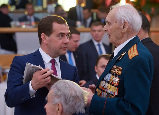 Dmitry Medvedev attends V-Day reception