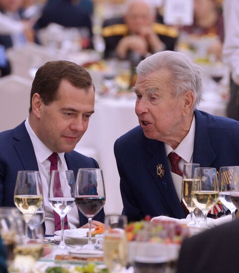 Dmitry Medvedev attends V-Day reception