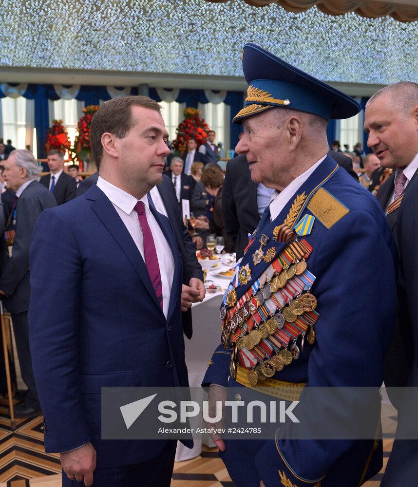 Dmitry Medvedev attends V-Day reception