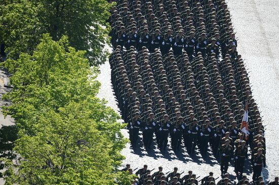 Parade on 69th anniversary of victory in Great Patriotic War