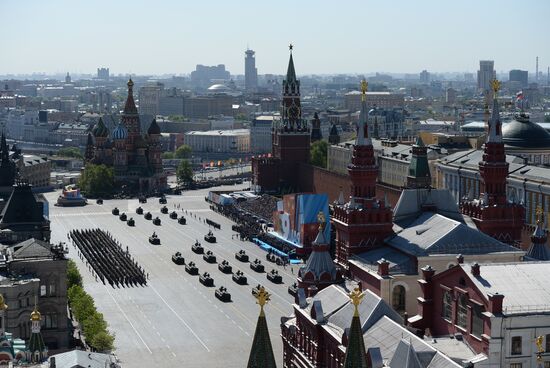 Parade on 69th anniversary of victory in Great Patriotic War