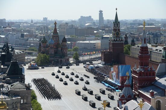 Parade on 69th anniversary of victory in Great Patriotic War