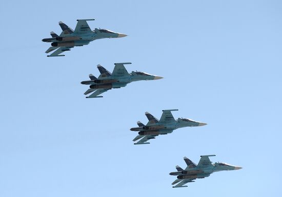 Parade on 69th anniversary of victory in Great Patriotic War
