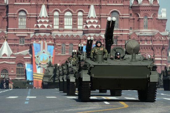 Parade on 69th anniversary of victory in Great Patriotic War