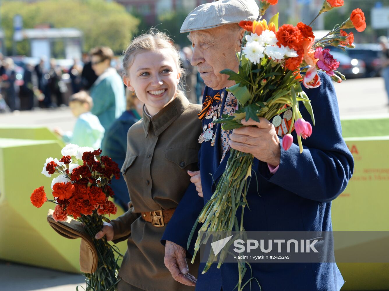 War veterans meet on Victory Day at Gorky Park