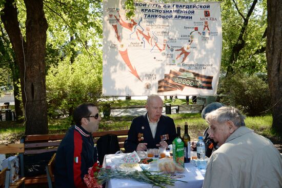 War veterans meet on Victory Day at Gorky Park
