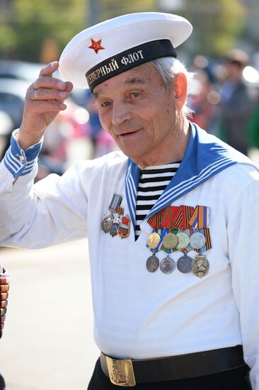 War veterans meet on Victory Day in Gorky Park