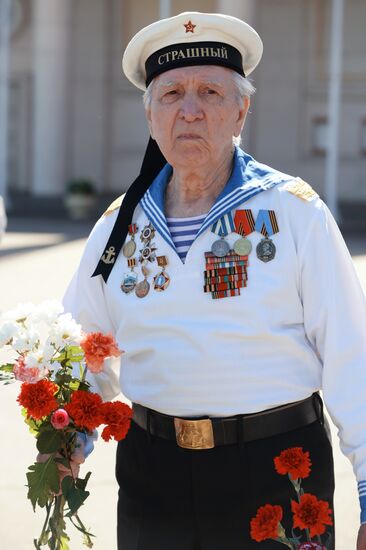 War veterans meet on Victory Day in Gorky Park