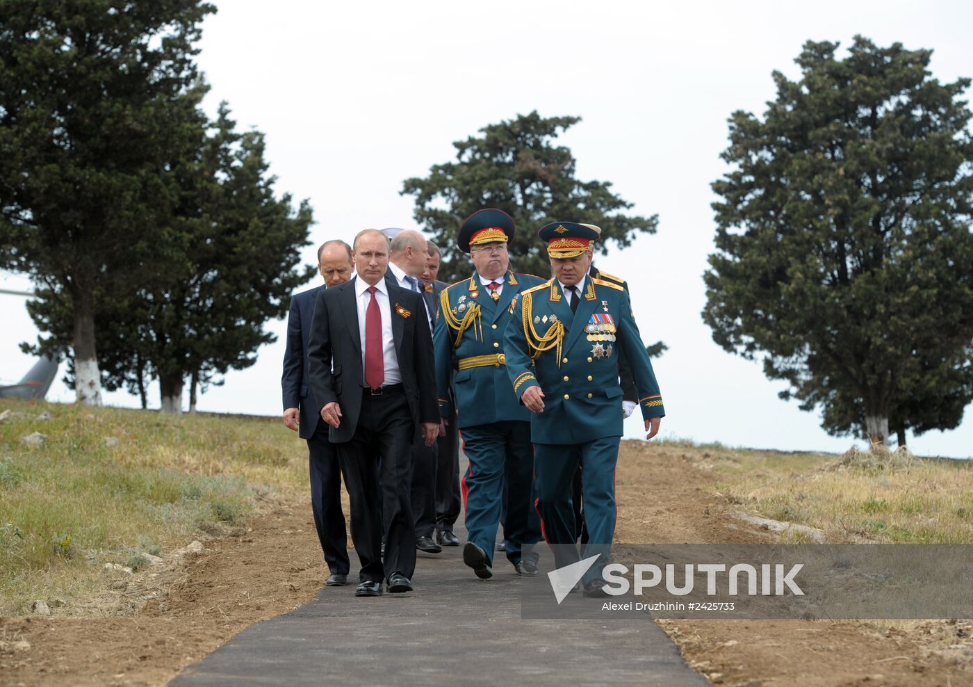 Vladimir Putin attends celebrations marking 69th anniversary of victory in Great Patriotic War and anniversary of Sevastopol's liberation