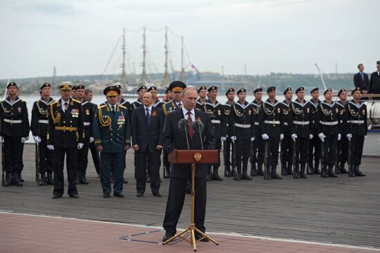 Vladimir Putin attends celebrations marking 69th anniversary of victory in Great Patriotic War and anniversary of Sevastopol's liberation