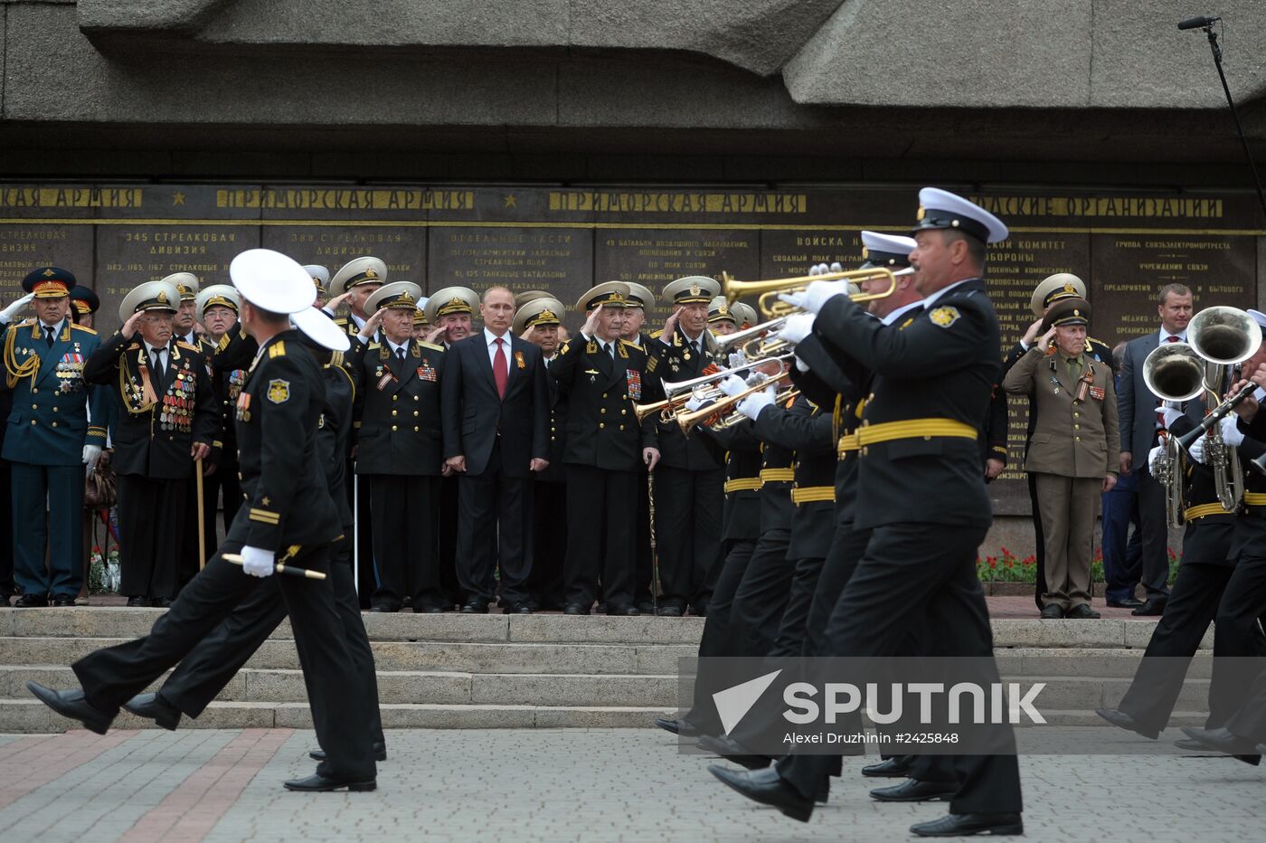Vladimir Putin attends celebrations marking 69th anniversary of victory in Great Patriotic War and anniversary of Sevastopol's liberation