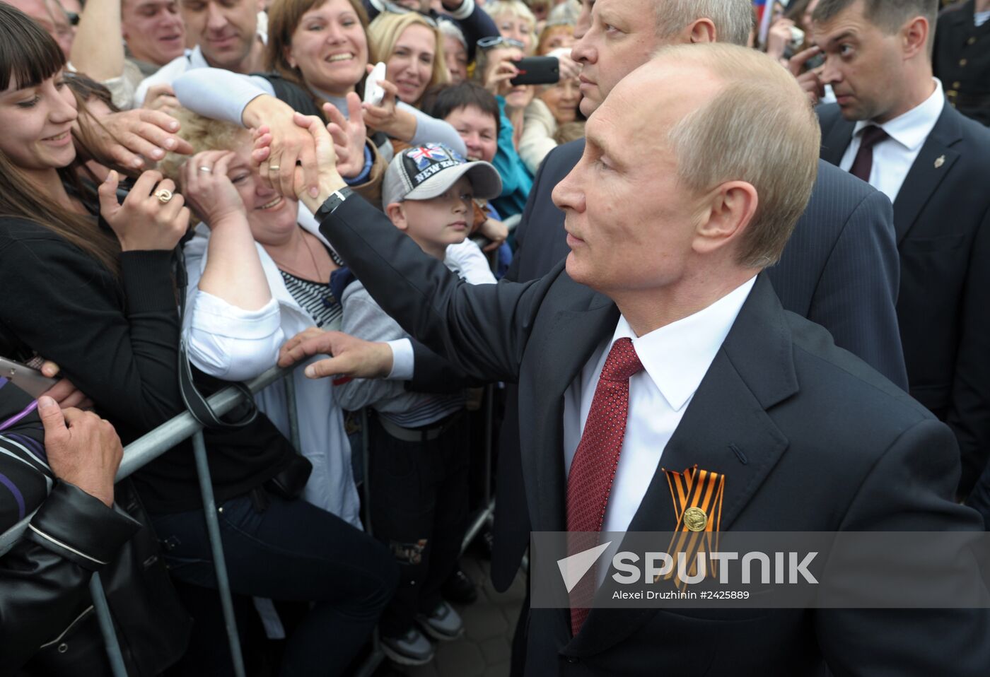 Vladimir Putin attends celebrations marking 69th anniversary of victory in Great Patriotic War and anniversary of Sevastopol's liberation