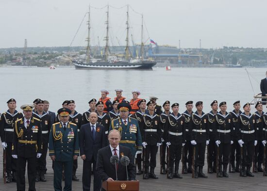 Vladimir Putin attends celebrations marking 69th anniversary of victory in Great Patriotic War and anniversary of Sevastopol's liberation