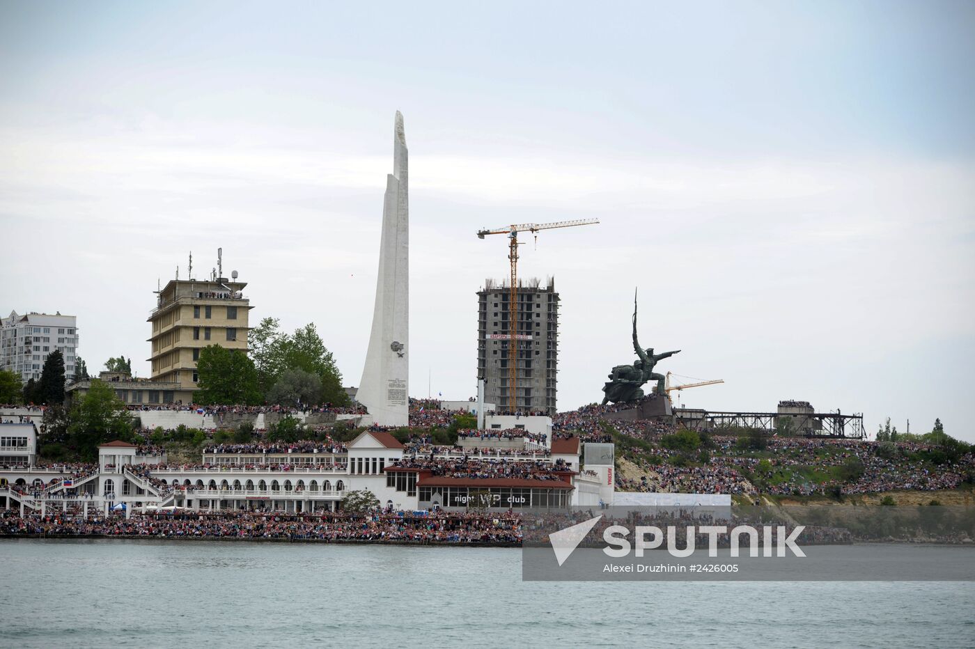 Vladimir Putin attends celebrations marking 69th anniversary of victory in Great Patriotic War and anniversary of Sevastopol's liberation