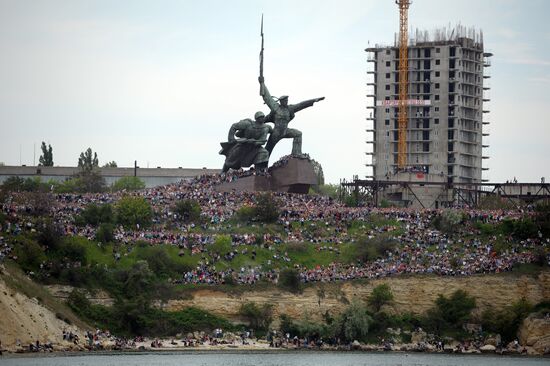 Vladimir Putin attends celebrations marking 69th anniversary of victory in Great Patriotic War and anniversary of Sevastopol's liberation