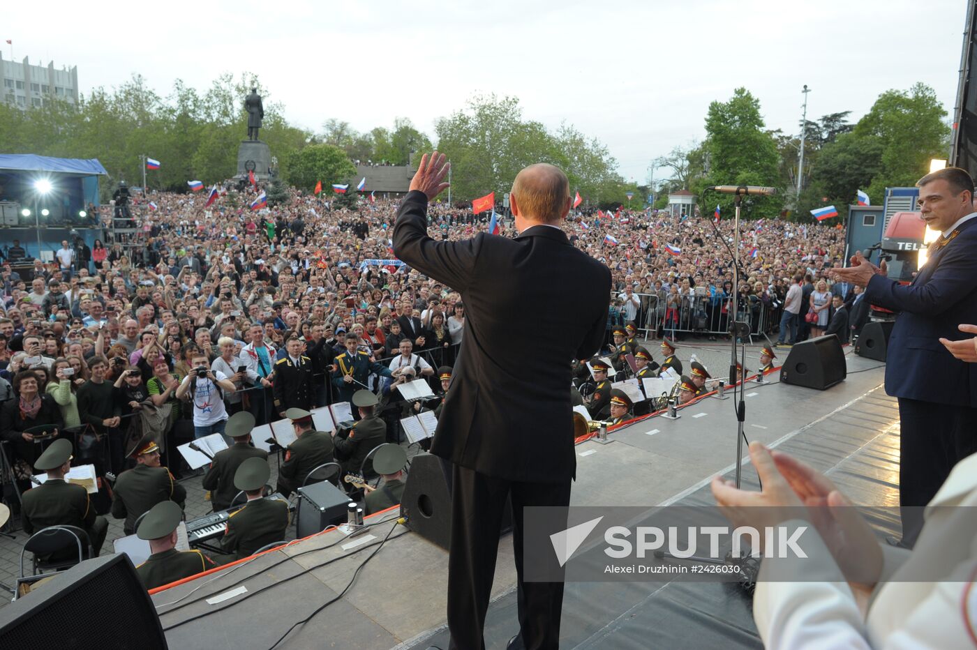 Vladimir Putin attends celebrations marking 69th anniversary of victory in Great Patriotic War and anniversary of Sevastopol's liberation