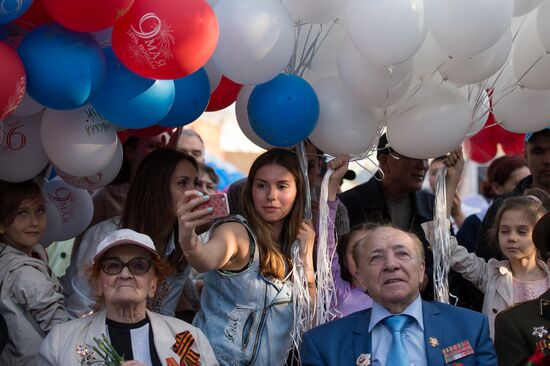 Launching balloons in memory of Great Patriotic War victims