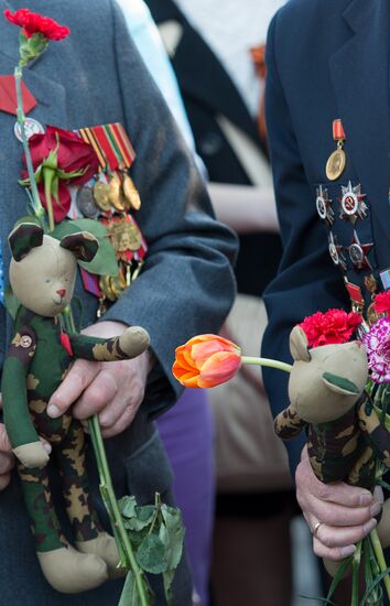 Launching balloons in memory of Great Patriotic War victims