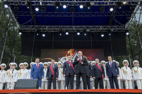 Vladimir Putin attends celebrations marking 69th anniversary of victory in Great Patriotic War and anniversary of Sevastopol's liberation