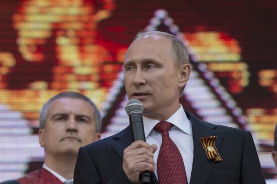 Vladimir Putin attends celebrations marking 69th anniversary of victory in Great Patriotic War and anniversary of Sevastopol's liberation